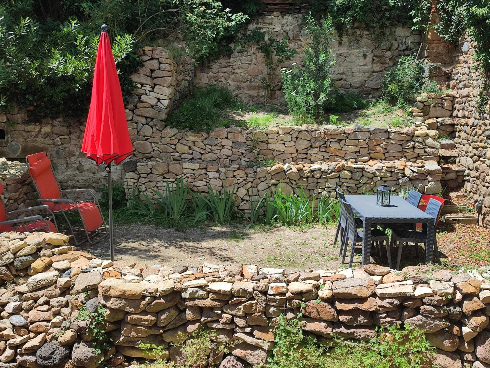 Les Insolites De Champeix Buitenkant foto