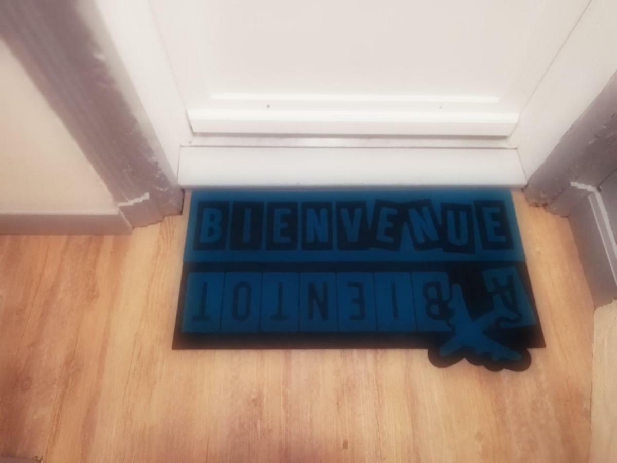 Les Insolites De Champeix Buitenkant foto